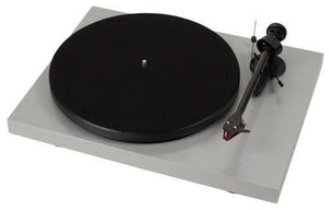 PRO-JECT Debut Carbon DC (2M Red) Turntable Silver